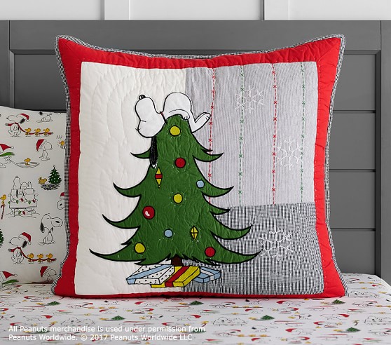 Peanuts® Holiday Quilt | Pottery Barn Kids