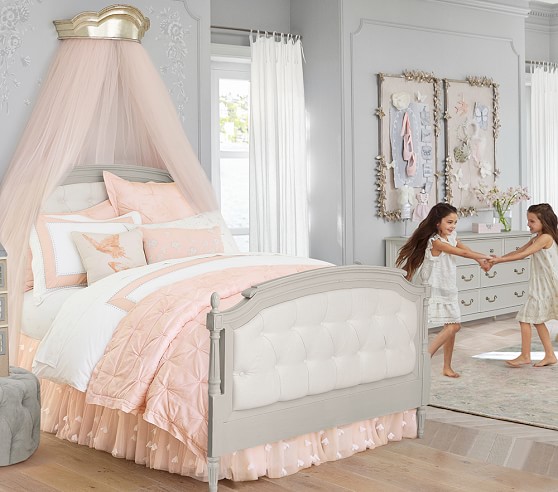 Blythe Tufted Bed